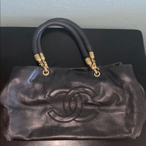 VINTAGE CHANEL PURSE - Picture 1 of 7